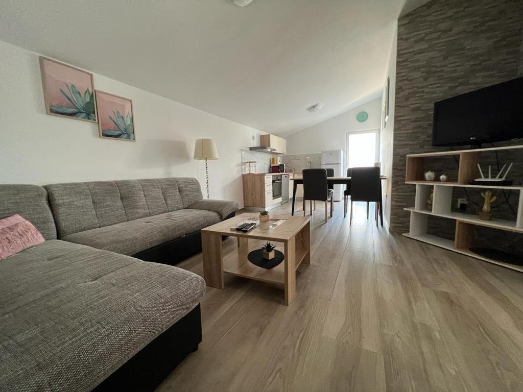 Vila Rosanda Slatine Exteriör bild